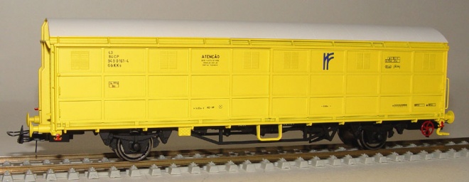 Slide wall Box car "REFER"<br /><a href='images/pictures/Sudexpress/94161.jpg' target='_blank'>Full size image</a>